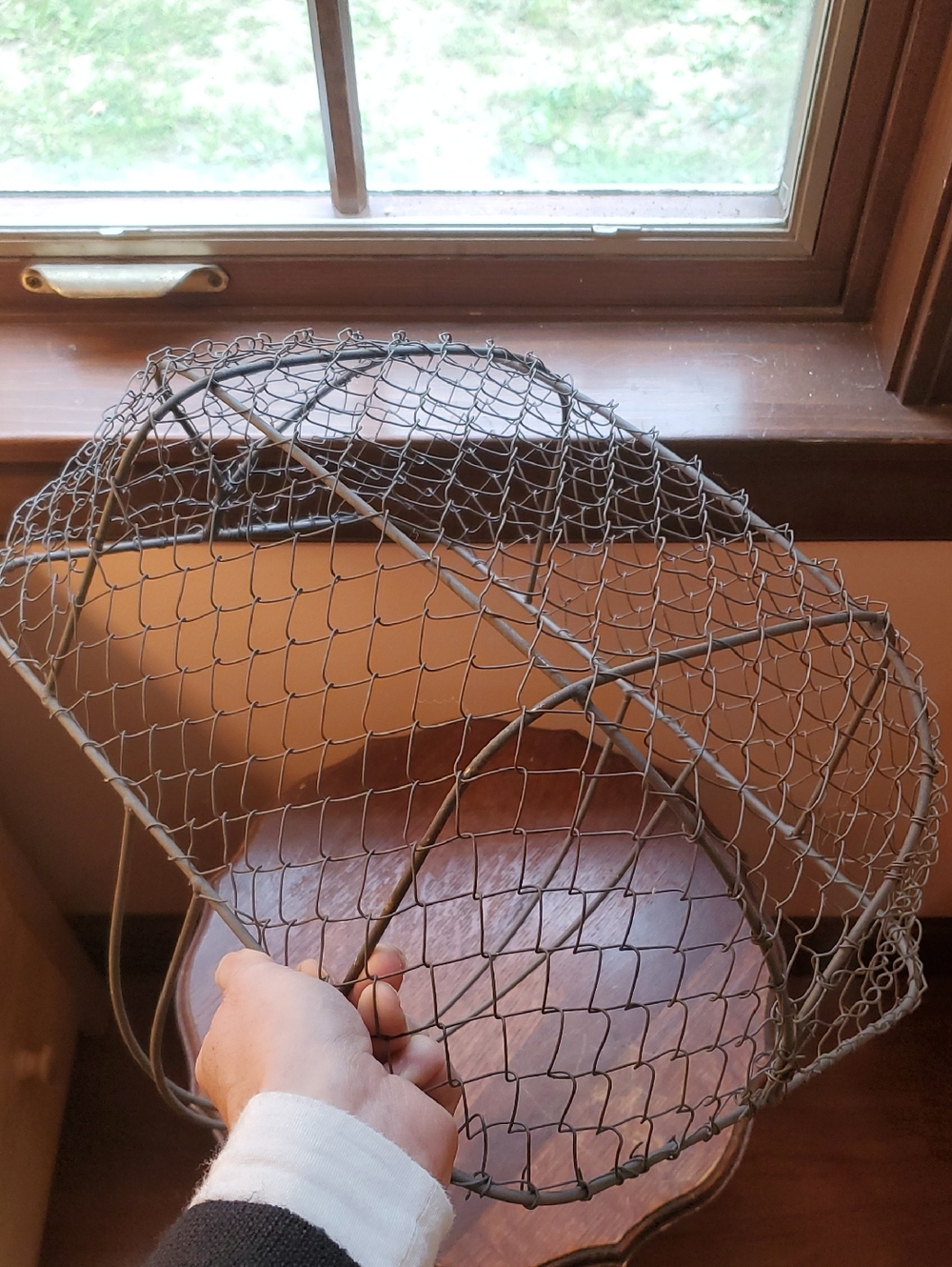 Vintage Metal Egg Basket - Picture 4 of 6